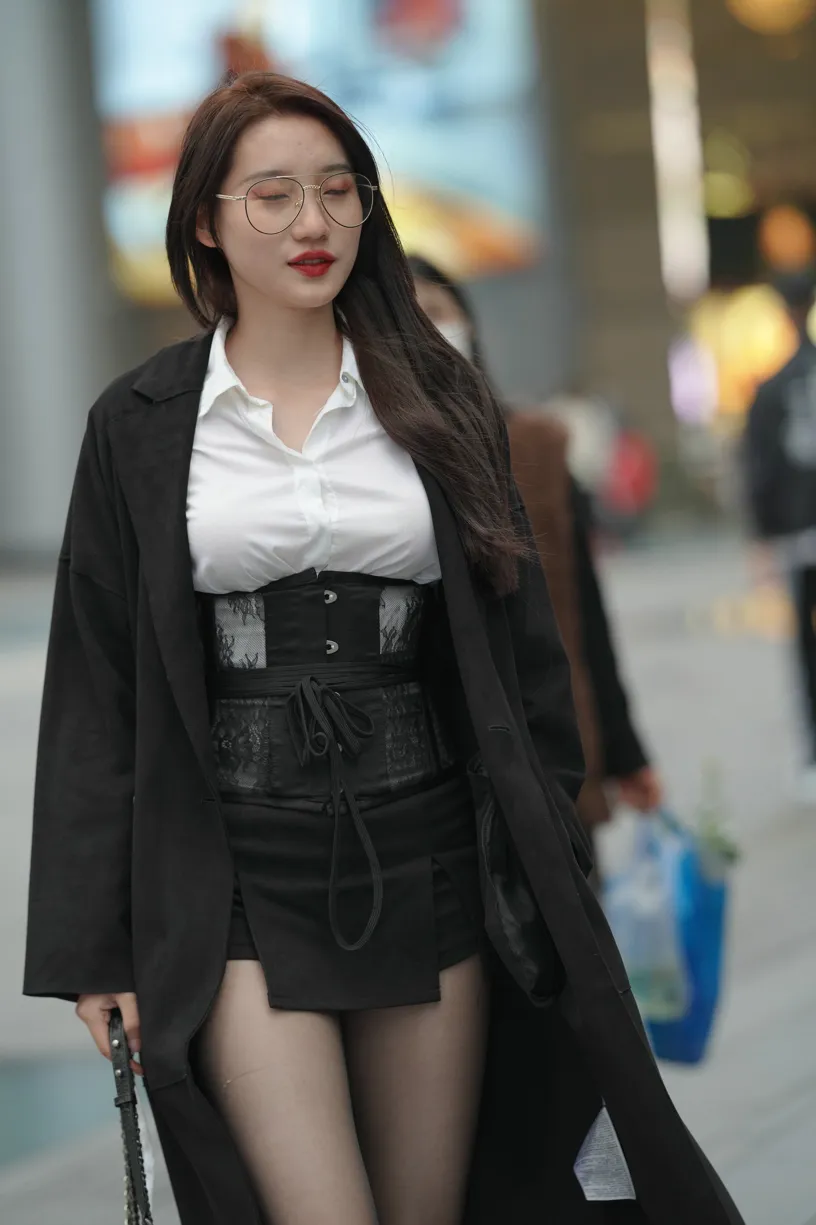 [Mzsock] NO.160 Long legs in black stockings street photography#[105P]-21